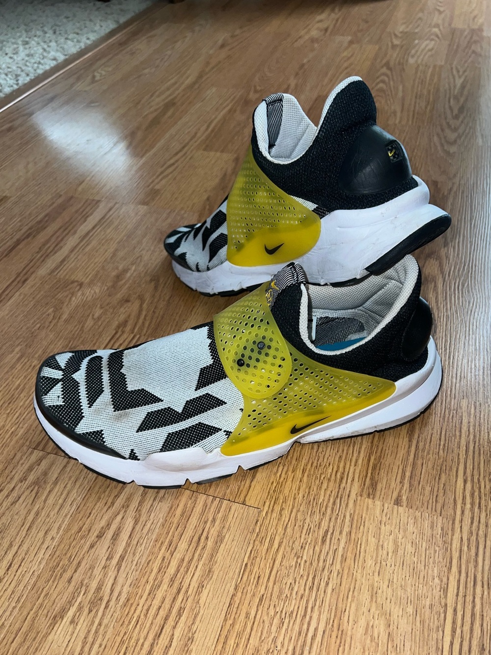 Nike Sock Darts